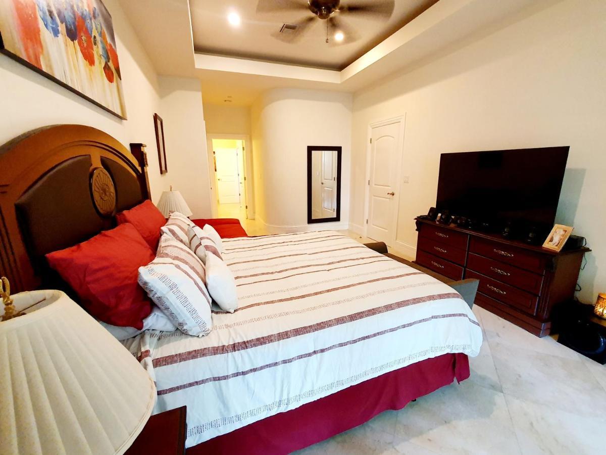 Landmark By Segovia Apartment *